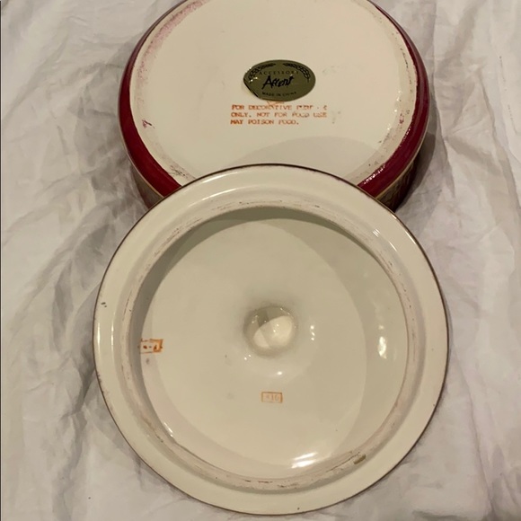 Red & Gold accent jar - Picture 3 of 5